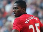 Antonio-Valencia-membelakangi-lensa.jpg