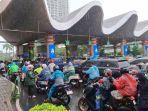 Antrean-kendaraan-tampak-terjadi-di-Gerbang-Timur-Ancol.jpg