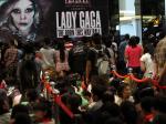 Antri-tiket-Lady-Gaga2.jpg