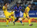 Kekecewaan PT LIB atas Insiden Pelemparan Bus Persik Kediri, Arema FC Terancam Sanksi