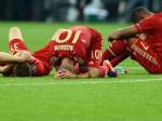Arjen-Robben-bersujud.jpg