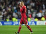 Arjen-Robben-jalan-keluar-lapangan.jpg