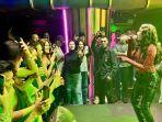Artis-Nikita-Mirzani-ikut-memeriahkan-acara-live-karaoke.jpg