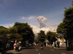 Awan-Gunung-Lokon-menyebar-ke-selatan.jpg