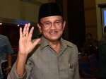 BJ-Habibie-DPR.jpg