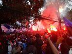 BOBOTOH-NYALAKAN-FLARE.jpg
