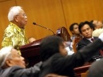 Bagir-Manan-di-Sidang-MK_yusril.jpg