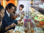 Baim Wong Pilih Makan di Warteg Saat Tunggu Antrean Sidang Cerai Perdananya dengan Paula Verhoeven