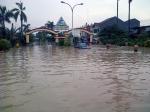 Banjir-di-Perumahan-Pondok-Mitra-Lestari.jpg