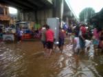 Banjir-di-Rawajati-002.jpg