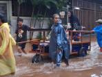 Banjir Jakarta Belum Surut, 125 RT & 14 Ruas Jalan Masih Terendam hingga 150 Cm Hingga Jam 07.00
