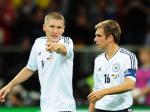 Bastian-Schweinsteiger-lagi-nomong-apaan-ya-tuh.jpg