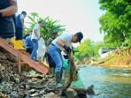 Bersih-bersih-Sungai-Ciliwung-Jakarta-Timur_.jpg