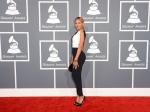 Beyonce-singset.jpg