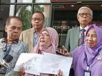 Bonjowi Sebut Salinan Ijazah Jokowi Tak Layak, Tantang Pengakuan Resmi UGM