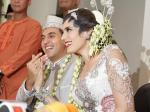 Carissa-Puteri-dan-Navies-Bin-Naif-usai-akad-nikah-2.jpg