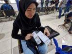 Cerita-Sedih-Sunarsih-Gagal-Mudik-Beli-Tiket-Rp400-Ribu-yang-Ternyata-Palsu-Diturunkan-dari-Bus.jpg
