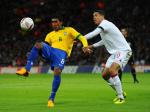 Chris-Smalling-Paulinho.jpg