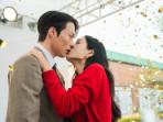Cuplikan-adegan-drama-korea-Dynamite-Kiss-diunduh-dari-rilis-Netflix.jpg
