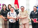 Francine PSI Dukung Gubernur Pramono Terbitkan Pergub Larangan Perdagangan Daging Anjing dan Kucing