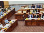 DPR-RI-menggelar-rapat-kerja-perdana-bersama-Menteri-Pertahanan-Sjafrie-Sjamsoeddin.jpg