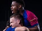 Dani-Olmo-merayakan-golnya-bersama-rekan-setimnya-Barcelona.jpg