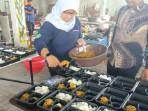 Kemensos Turunkan Tagana dan Dirikan Dapur Umum untuk Korban Pesantren Al Khoziny