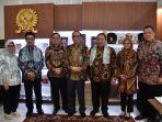 Deputi-Bidang-Pengkajian-dan-Pemasyarakatan-Konstitusi-Sekretariat-Jenderal-MPR-RI-Hentoro-Cahyono.jpg