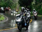 Diguyur-hujan-deras-di-touring-New-PCX160.jpg