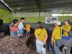 Upayakan Atasi Sampah Bali, TPS3R Pudak Mesari Dapat Pelatihan Diversifikasi Produk Kompos