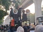 Dosen UNJ Ubedilah Badrun Ikut Demo di Rawamangun: Kita Semua Sudah Tidak Percaya Istana dan DPR