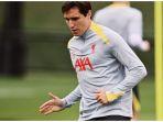Federico-Chiesa-latihan-Liverpool.jpg