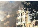 Gedung-Lebanon-terbakar.jpg