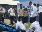 Ditemani Selvi Ananda & Titiek Soeharto, Gibran Tinjau Panen Perdana Lobster di Batam