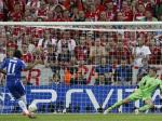 Gol-penalti-Drogba-ke-gawang-Manuel-Neuer.jpg