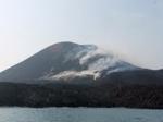 Gunung-Anak-Krakatau-masih-Mengeluarkan-Asap.jpg