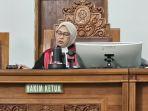 Hakim-Lucy-Ermawati-dalam-persidangan-di-Ruang-1-PN-Jakarta-Selatan.jpg