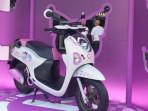 Honda-Scoopy-Kuromi-Limited-Edition.jpg