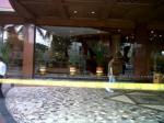 Hotel-Planet-Holiday-Kaca-Berantakan.jpg