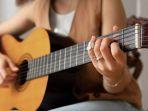 Kunci Gitar Hari yang Cerah untuk Jiwa yang Sepi - Peterpan, Chord C: Ku Coba Bertahan dan Tak Bisa