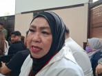 Irani-penggemar-fans-Nikita-Mirzani-asal-Makassar-saat-sidang-vonis-di-PN-Jakarta-Selatan.jpg