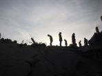 Israel-Terus-Lakukan-Genosida-di-Gaza_20241207_190749.jpg