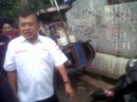 JK-Kunjungi-Korban-Banjir-Tebet.jpg
