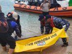Jasad-Penumpang-Ceburkan-Diri-ke-Laut-Bali.jpg