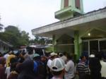 Jenazah-Osnan-dibawa-ke-Batam.jpg