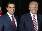John-Ratcliffe-berpose-bersama-Donald-Trump.jpg