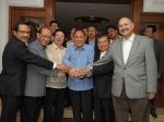 Jusuf-Kalla-Bertemu-Fidel-Ramos.jpg