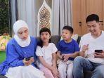 Trik Nycta Gina Agar Anak Betah Belajar di Rumah, Sediakan Camilan hingga Alat Peraga