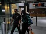 KPK-memeriksa-saksi-Melissa-B-Darbang-terkait-kasus-dugaan-korupsi-CSR-BI.jpg