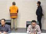 KPK-menahan-Direktur-PT-Permana-Putra-Mandiri-PPM-Ahmad-Taufik-321.jpg